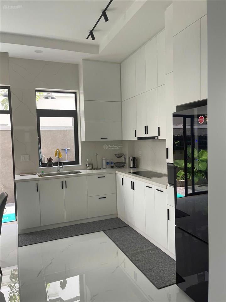 Chính chủ cần cho thuê biệt thự mini sân vườn full nội thất cao cấp, có thang máy, nhà mới