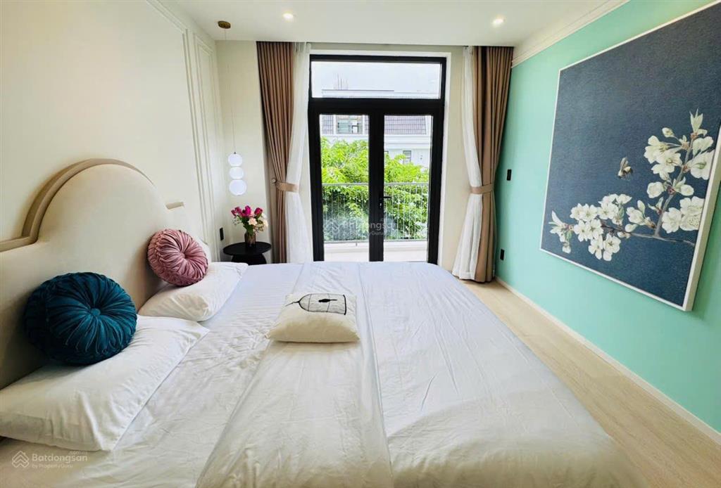 Cho thuê nhà phố la vida residences, nhà mảng xanh mát mẻ, thiết kế hiện đại  0901 264 ***