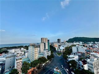 Cần bán căn hộ nghỉ dưỡng 3 pn, 2 wc view biển, tầng thấp, giá 4,3 tỷ,  0901 264 ***