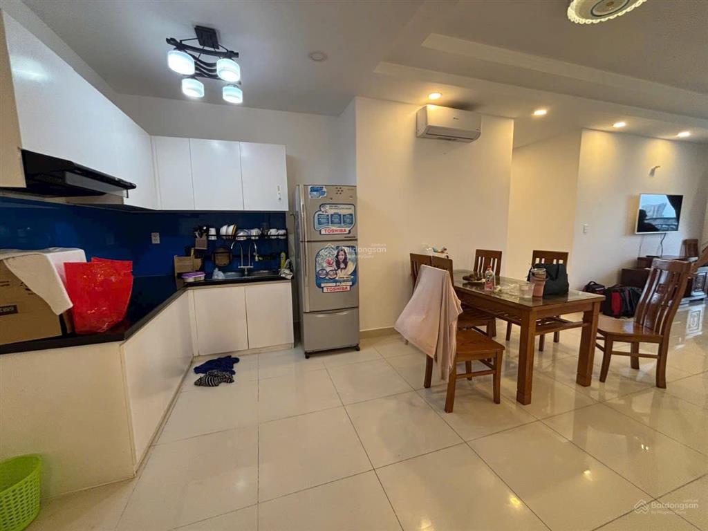 Cần bán căn hộ nghỉ dưỡng 3 pn, 2 wc view biển, tầng thấp, giá 4,3 tỷ,  0901 264 ***