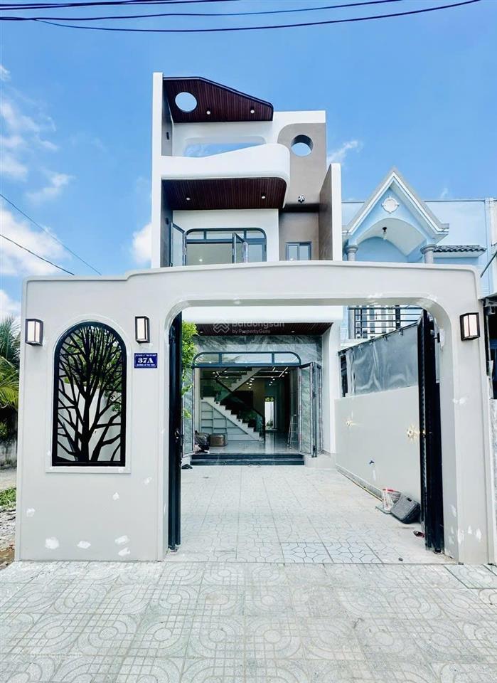 Nhà mặt tiền đường kinh doanh, đã hoàn công, nhà mới xây kiên cố, hiện đại