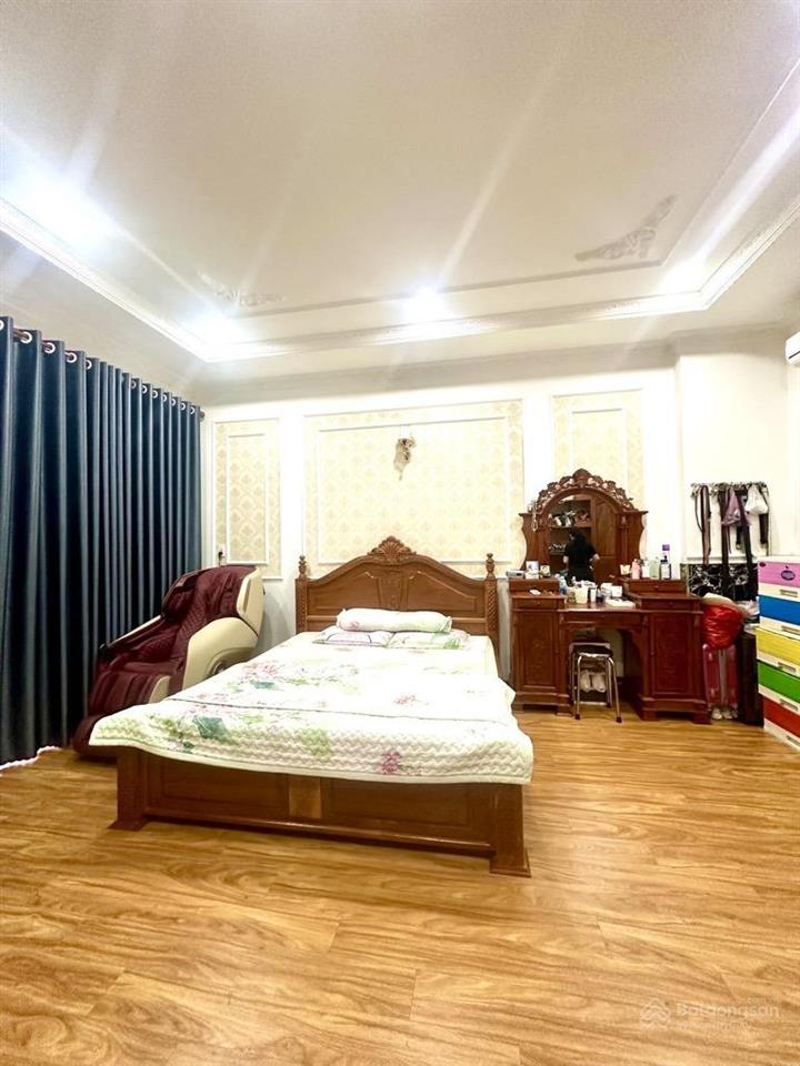 Gấp định cư giảm 1 tỷ, bán nhanh 5 tầng dt 85m2 (5m x 17m), đường 7m, gần chợ nguyễn sĩ sách