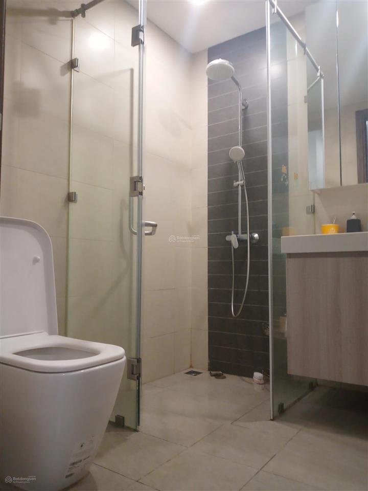Pass căn hộ 2pn2wc cho thuê hado centrosa garden, 22 triệu full nội thất 86m2