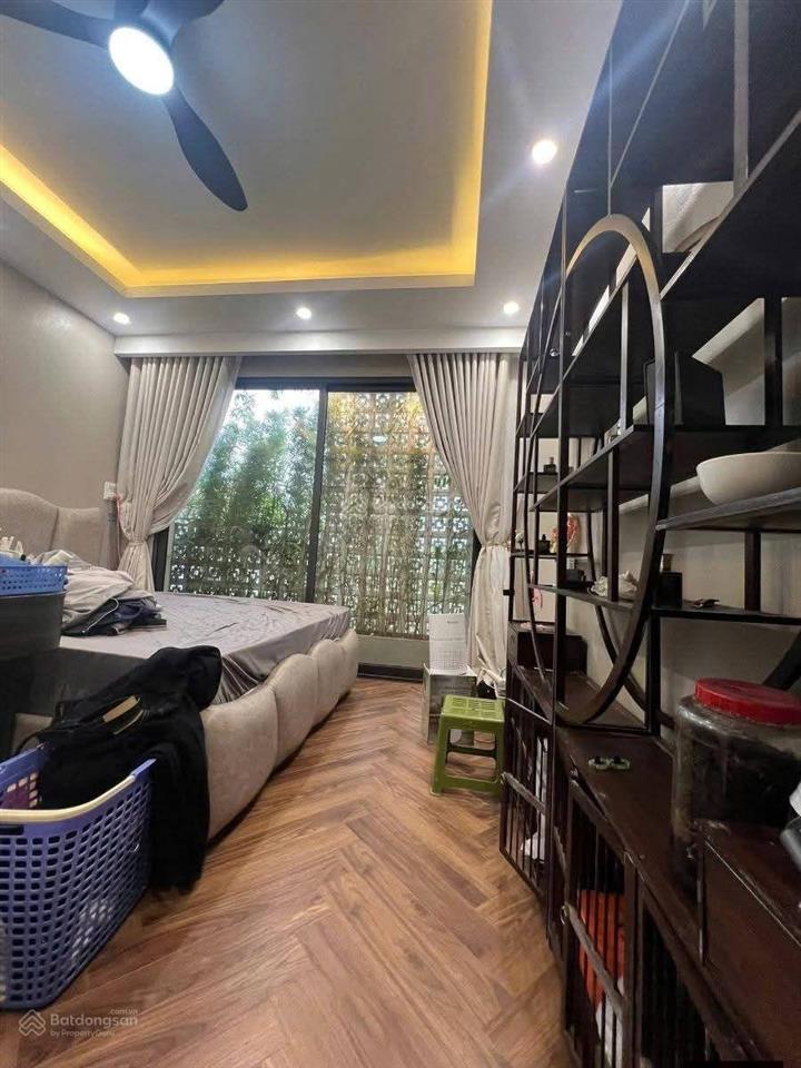 Nhà đẹp 5 tầng gia quất long biên  kinh doanh văn phòng  ô tô đỗ cửa ở ngay  tặng nội thất.