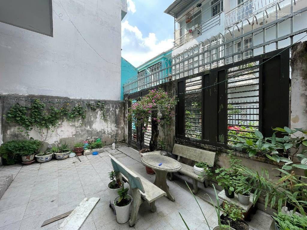 Nhà 3 tầng diện tích siêu khủng hẻm xe hơi cách mt huỳnh tấn phát chỉ 80m cách q7 5p xe máy