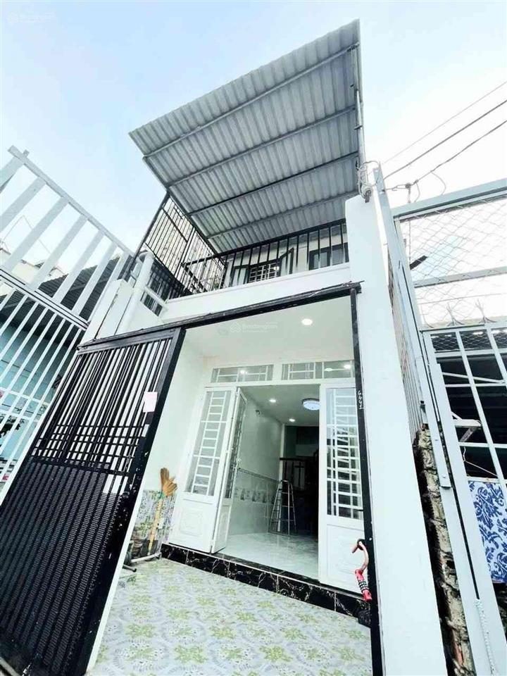 Bán nhà 2 tầng gần trung tâm quận 7 cách phú mỹ hưng 100m sát chung cư đức khải