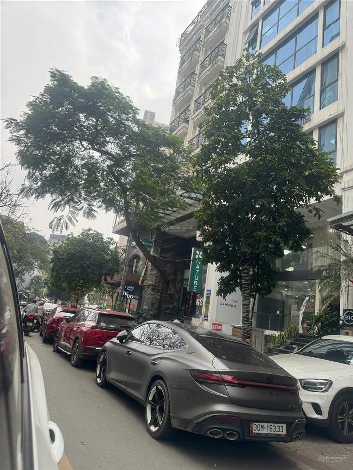 Bán tòa nhà văn phòng phố khúc thừa dụ 150m², 9 tầng, mt 8.6m, dòng tiền 200tr/tháng.