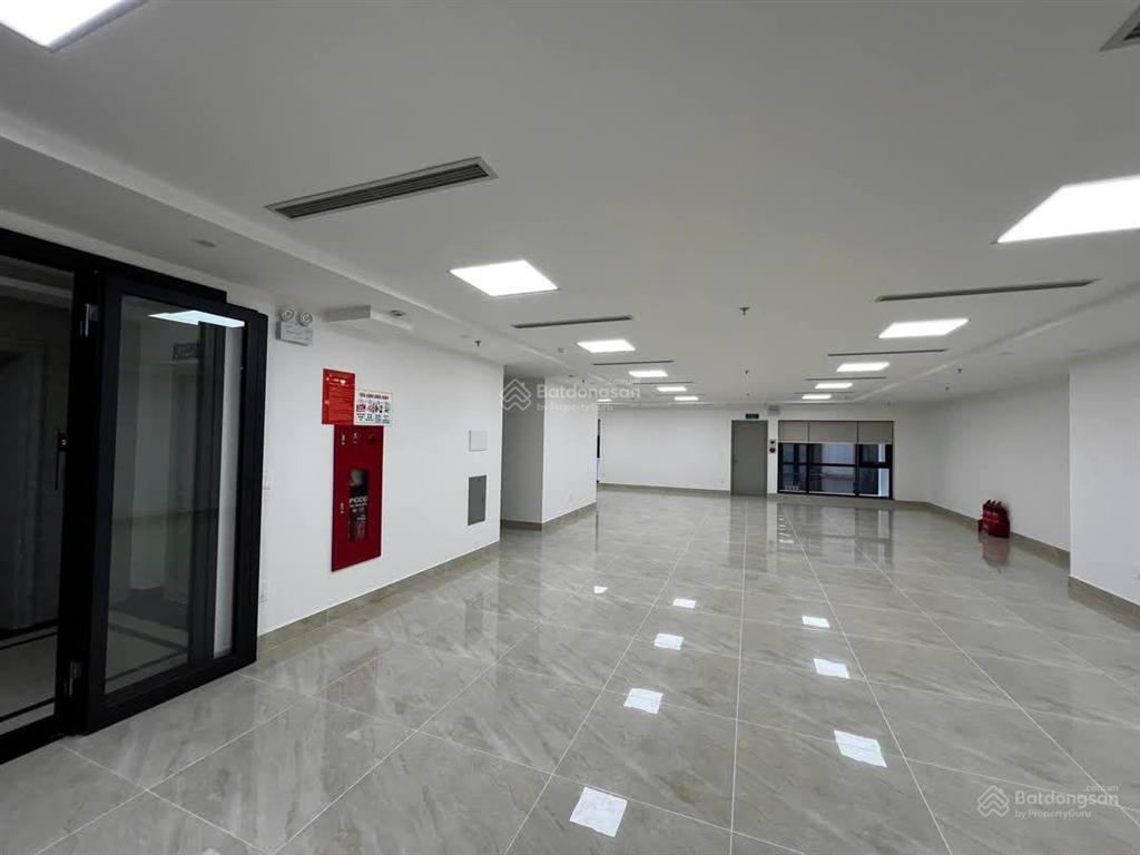 Bán nhà mặt phố, mặt hồ ba mẫu, đống đa 400m2, 10t, mt 14m, doanh thu 600tr/tháng