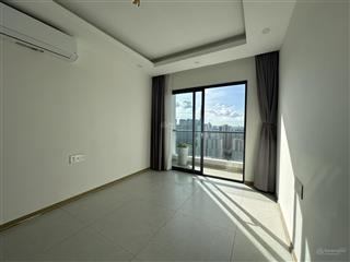 Thiện chí bán căn 3 phòng ngủ new city 102 m2 tầng cao giá 9 tỷ đồng  0909 931 ***
