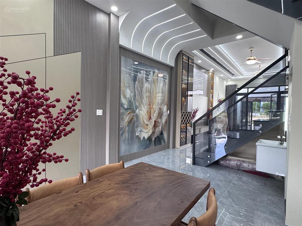 Nhà sổ hồng riêng. chính chủ 72m2