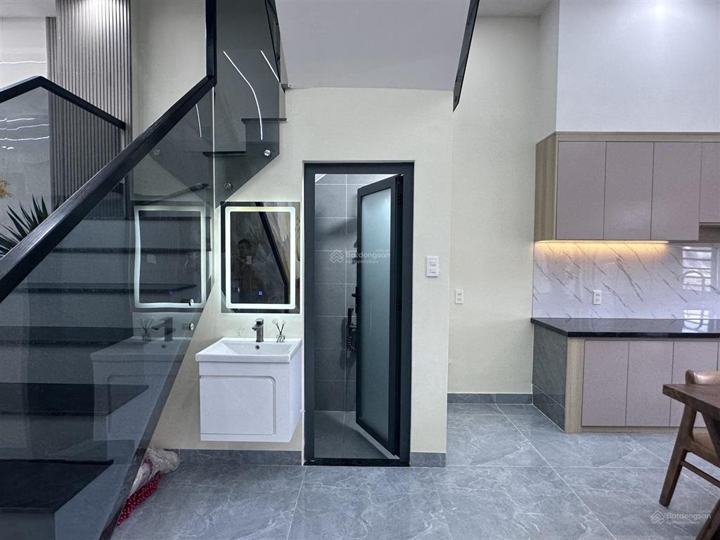 Nhà sổ hồng riêng. chính chủ 72m2