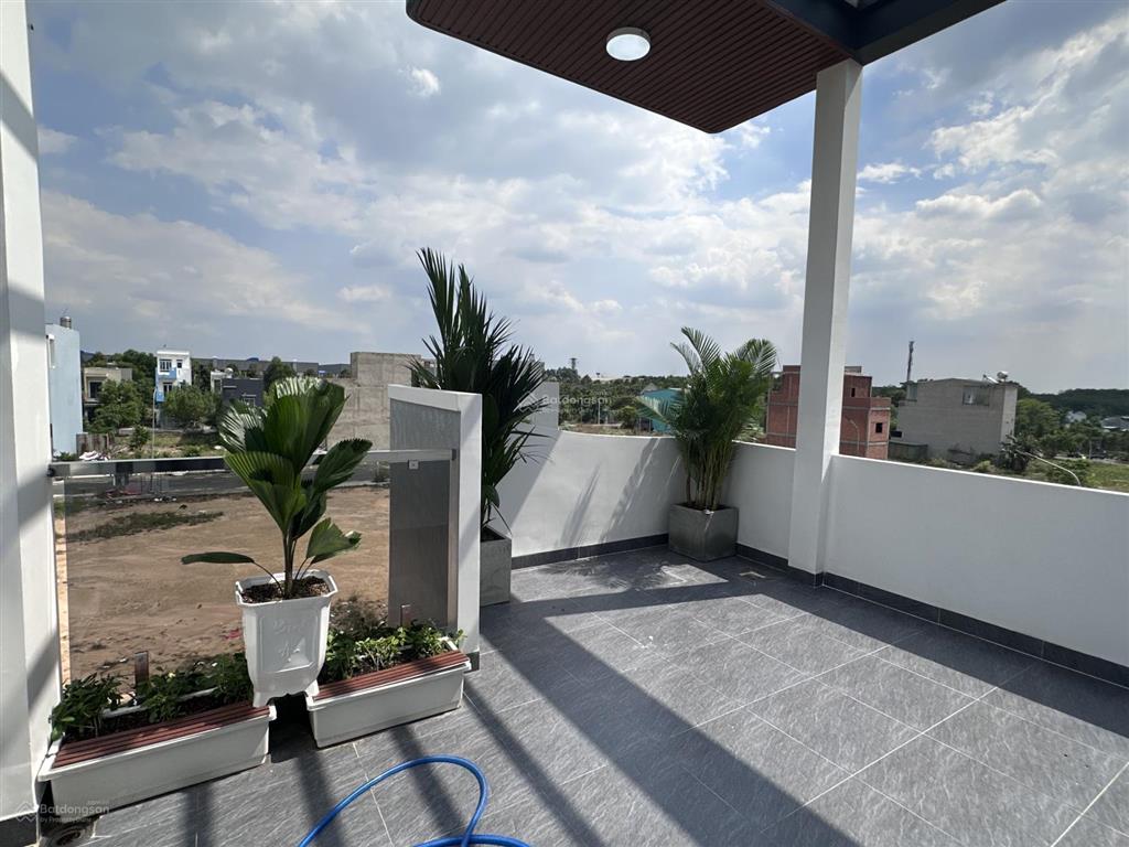 Nhà sổ hồng riêng. chính chủ 72m2