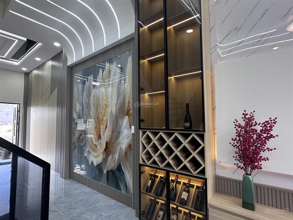 Nhà sổ hồng riêng. chính chủ 72m2