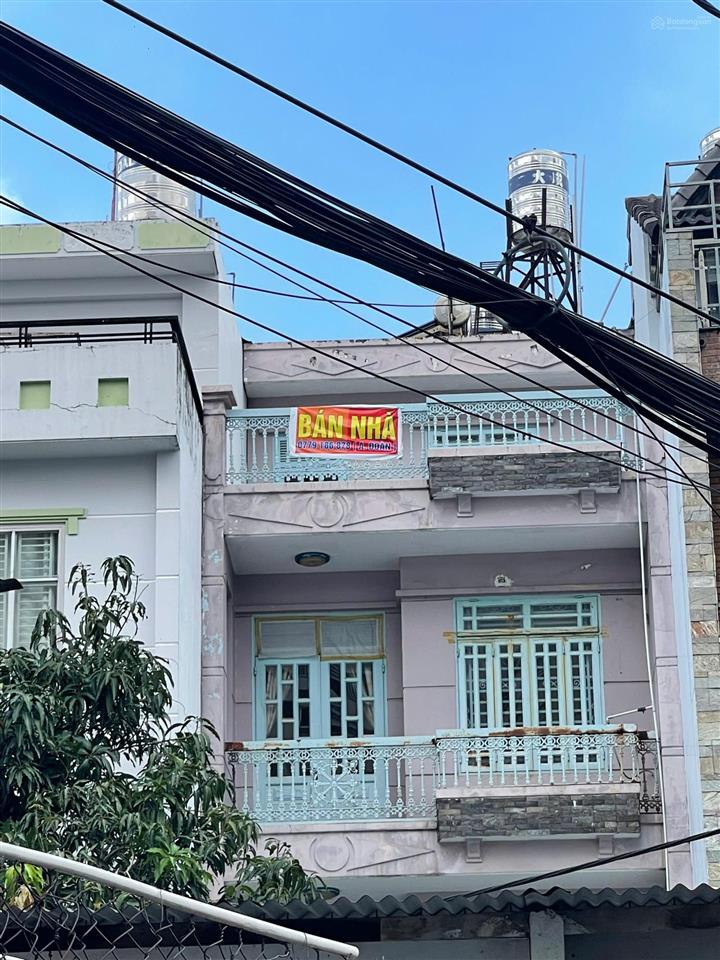 Nhà trệt 2 lầu sân thượng, dt 4.5x25m, 2 mặt hẻm 5m thông đường tô ký, giá 7.5 tỷ tl