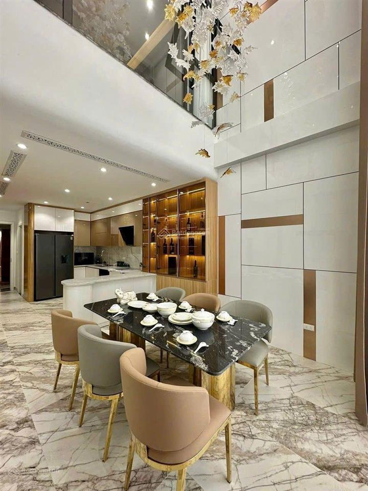 Siêu phẩm phân lô quân đội 918 thang máy gara 2 ô tô full nội thất cao cấp sát times city