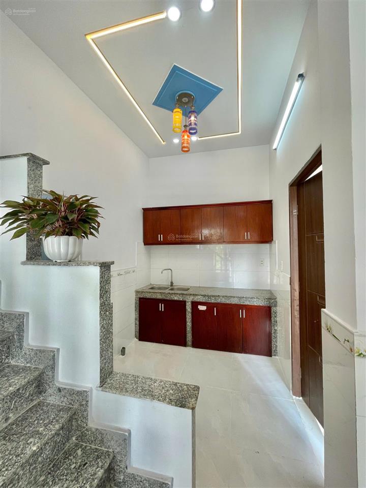 Bán gấp nhà gần cầu lớn giá 525tr