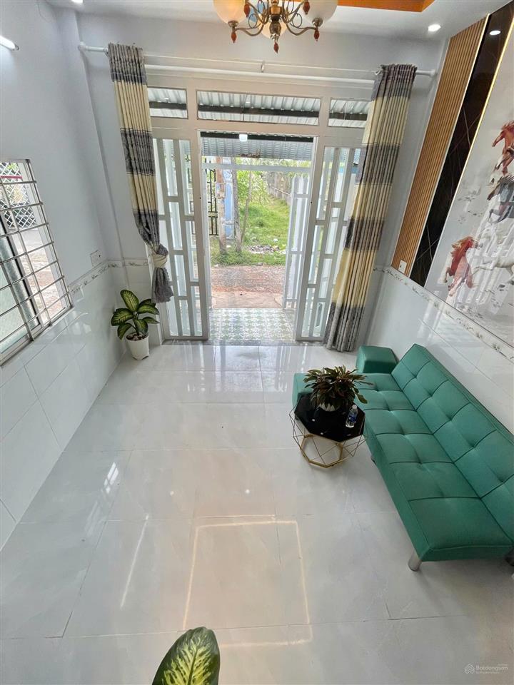 Bán gấp nhà gần cầu lớn giá 525tr