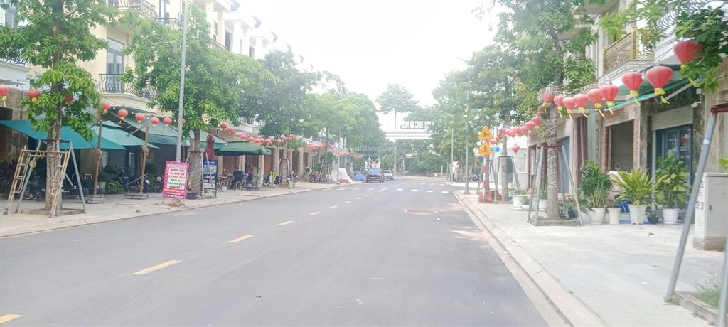 Mặt tiền tố hữu, trung tâm tân uyên, kdc hiện hữu, shr