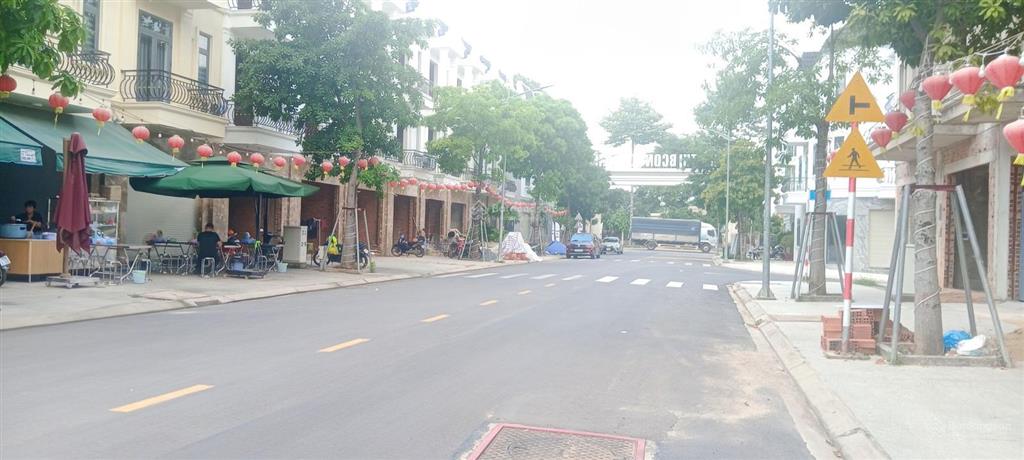 Mặt tiền tố hữu, trung tâm tân uyên, kdc hiện hữu, shr