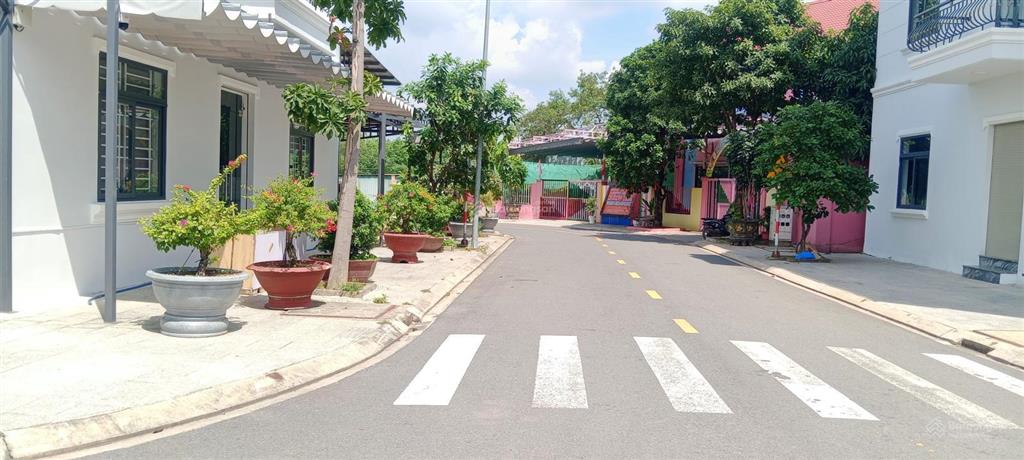Mặt tiền tố hữu, trung tâm tân uyên, kdc hiện hữu, shr