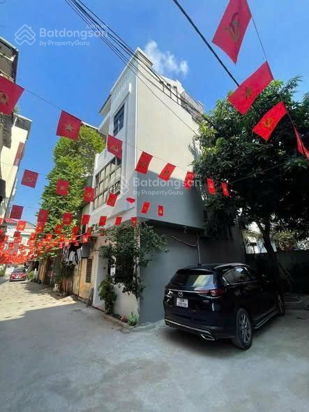 Nhà vị trí đẹp giao thông thuận tiện khu dân cư an ninh phù hợp để ở mặt tiền rộng kinh doanh tốt