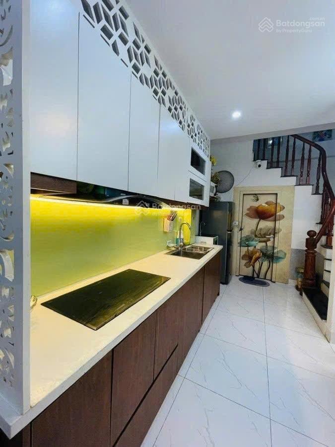 Ngõ nông ba gác nhà mới kính coong nội thất sang xịn sổ đỏ hoa khôi nghiêm túc thiện chí