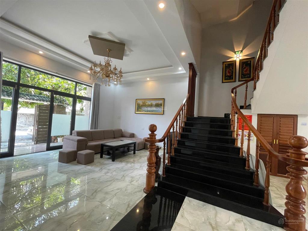 Cho thuê nr 5pn, 4wc, 400m2 tại nguyễn đình hoàn, 50 triệu vnd