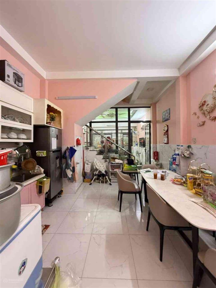 Quận 6 bà hom  p13  hxh thông 63m²  4 tầng  ô tô vào nhà  chỉ hơn 8 tỷ tl