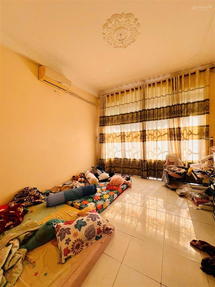 Hxh / thông lạc long quân nhà 3 tầng btct 4pn 54m2 chỉ hơn 7 tỷ tl
