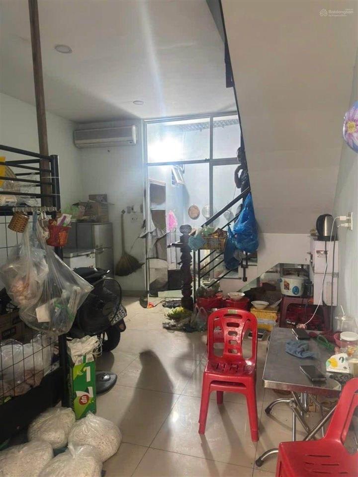 Mặt tiền kd thoại ngọc hầu  tân phú  dòng tiền 15tr  70m2  2 tầng  giảm sốc còn 6,1 tỏi tl