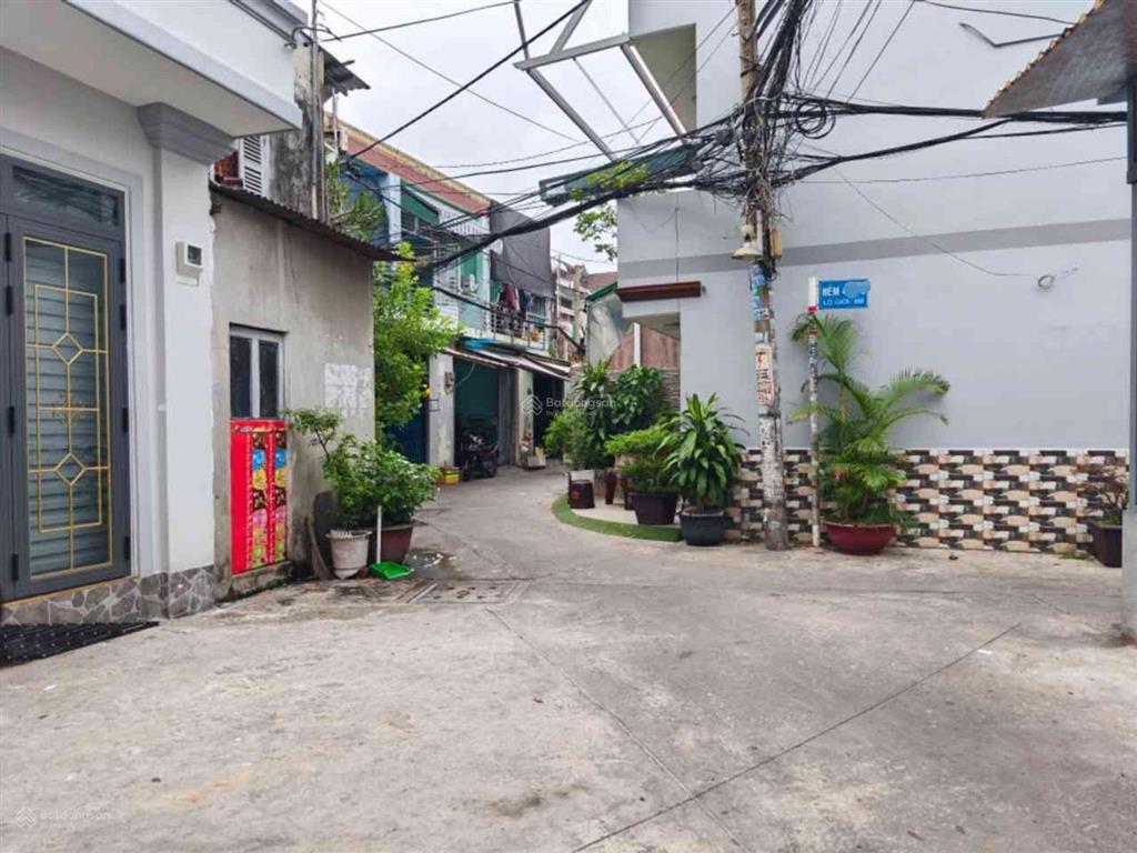Nhà tân phú giá mềm hơn bình tân  nhà đẹp sát mặt tiền  68m2  2 tầng ô tô tới nhà  giá chỉ 5,2