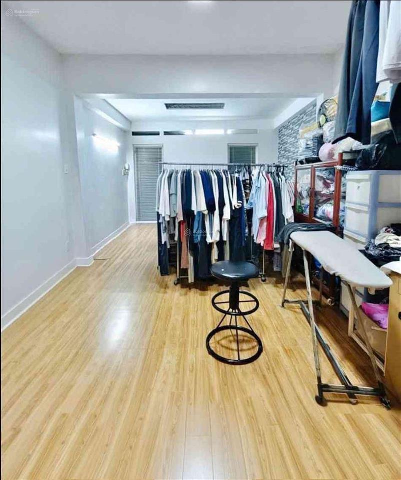 Mặt tiền cư xá độc lập  tân sơn nhì  60m2  4 tầng mới đẹp  4pn  giá hơn 9 tỏi tl mạnh