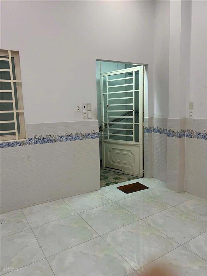 82m  ngang 5m  nở hậu 6,6m  2 tầng btct  3pn  tân hóa  p1  q11  dòng tiền 12tr hơn 7 tỏi tl