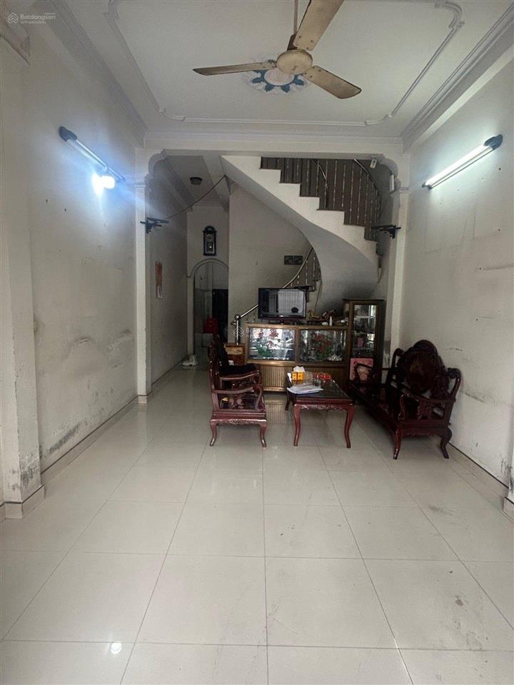 Hxt 10 ngay tô hiệu, tân thới hòa, tân phú  ngang 4m dài 21m  nhà 3 tầng 4pn  chỉ hơn 6 tỷ tl