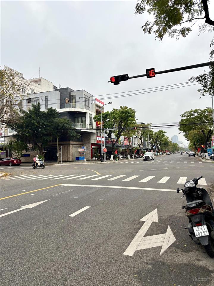 Bán nhanh lô trần nhân tông trục 15m  92m2 giá 11,1 tỷ o94.8o1.3ooo