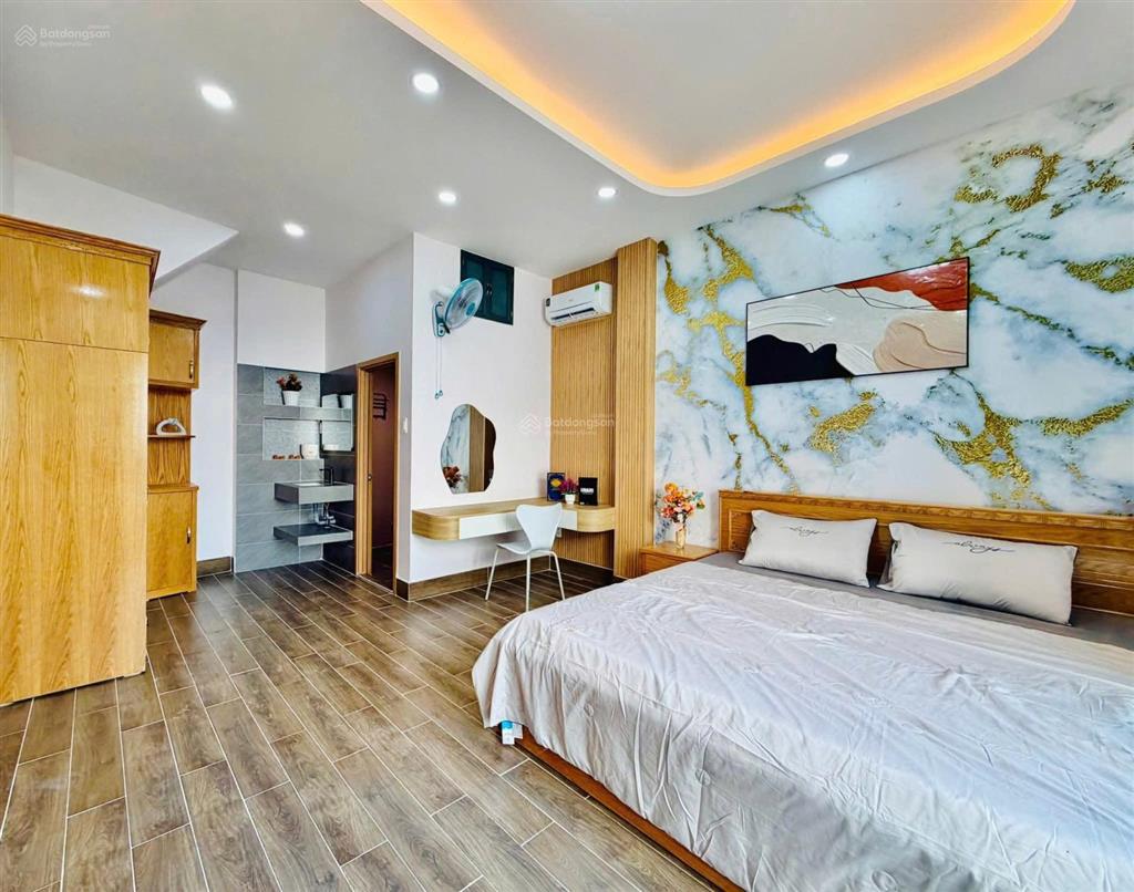 Xuất cảnh bán nhà hxh nguyễn văn luông, ngang 6 x 10, 3 tầng btct, 3pn 3wc, kế chợ hô trọng quý