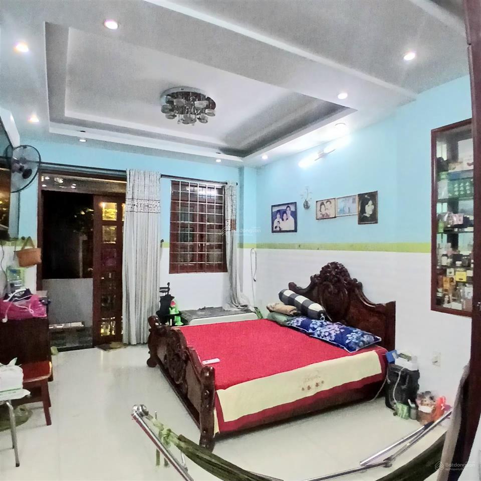 16 tỷ 200 thương lượng, nhà 5 tầng mặt tiền, diện tích  ngan 4 mét, dài 20 mét .