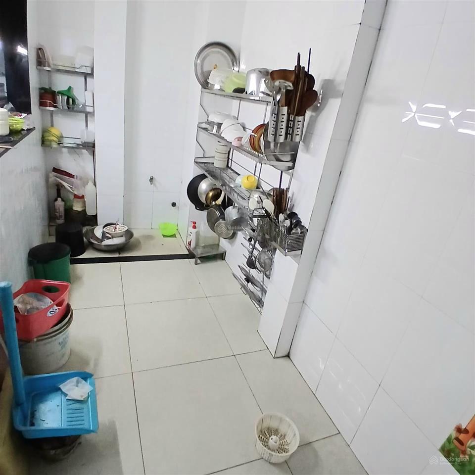16 tỷ 200 thương lượng, nhà 5 tầng mặt tiền, diện tích  ngan 4 mét, dài 20 mét .