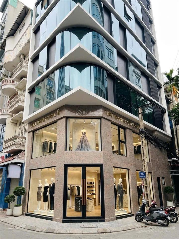 Mbkd lô góc vip tại bà triệu đối diện vincom bà triệu 100m² x 3 tầng. phù hợp làm showroom, cafe