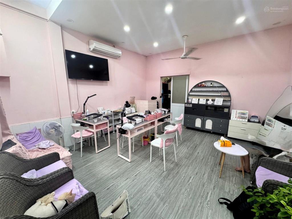 Nhà dt 54 m2, c. ngang 5m, đường trương quốc dung, phú nhuận