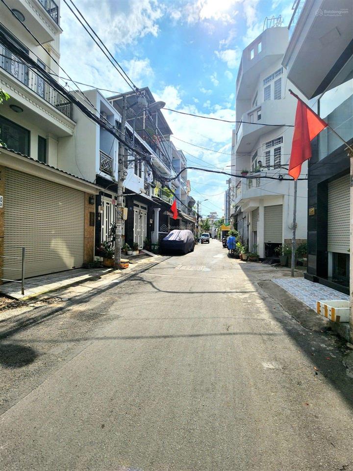 Nhà hiếm, hxh, 60 m2 , 4 tầng, đường nguyễn văn khối, ,gò vấp