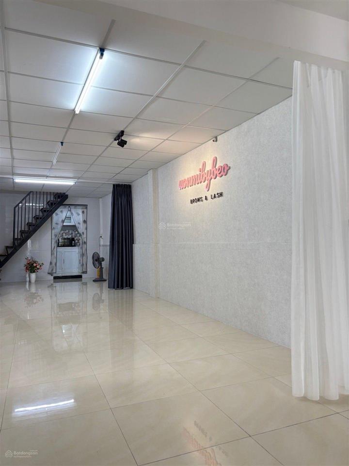 Nhà kế bên nh thoáng việt, đường huỳnh văn bánh ,phú nhuận, 57m2, giá bán  7.7 tỷ