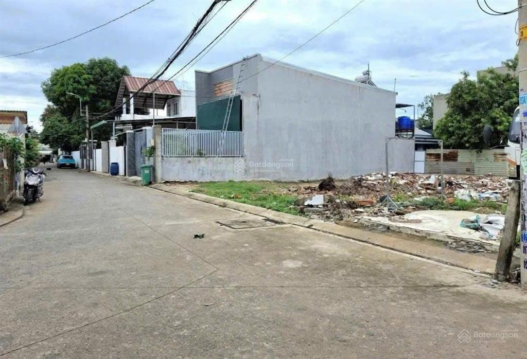 Bán gấp lô đất đẹp đ hồ thị lai xã tân phú trung , giá 1 tỷ , sổ riêng , dt 100m2