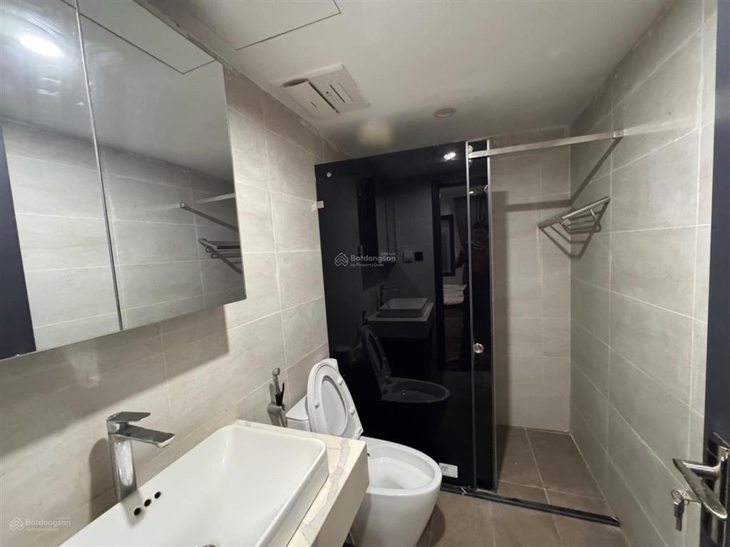 Siêu phẩm bạch mai ngõ nông gần phố nội
thất tiền tỷ
giá bán nhỉnh 11 tỷ (có thương lượng)