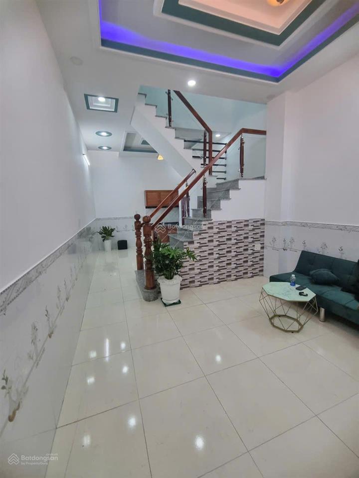 Bán nhà chính chủ gần chợ mỹ hạnh nam 43m2 2pn, 2wc 680tr còn thương lượng