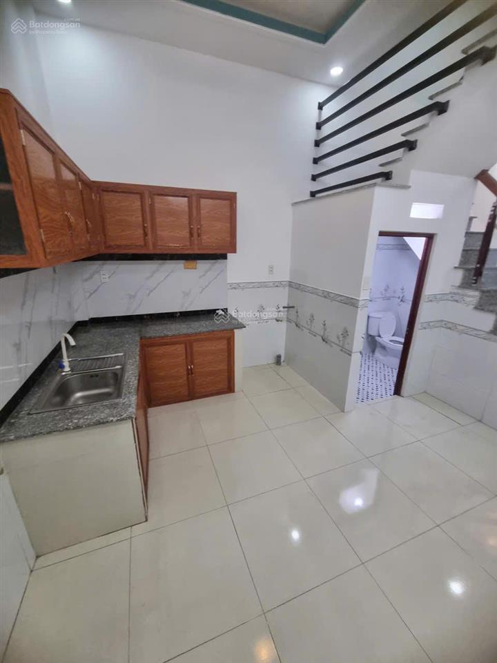 Bán nhà chính chủ gần chợ mỹ hạnh nam 43m2 2pn, 2wc 680tr còn thương lượng