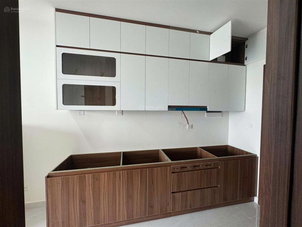Chủ nhà chuyển nhượng gấp căn hộ officetel 33m² full nội thất. sẵn hợp đồng thuê chỉ với 2ty6