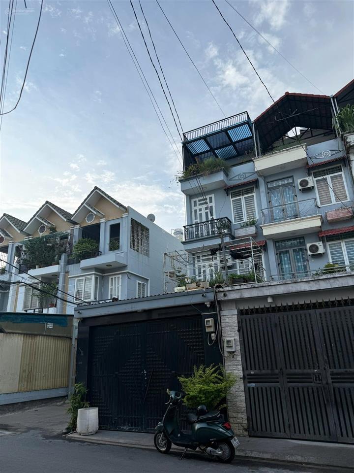 Nhà phố hiện đại khu vip ngã tư ga  full nội thất