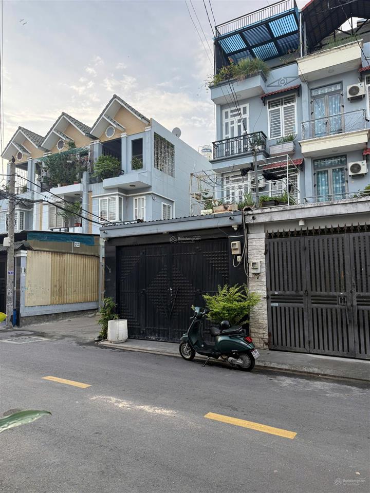 Nhà phố hiện đại khu vip ngã tư ga  full nội thất