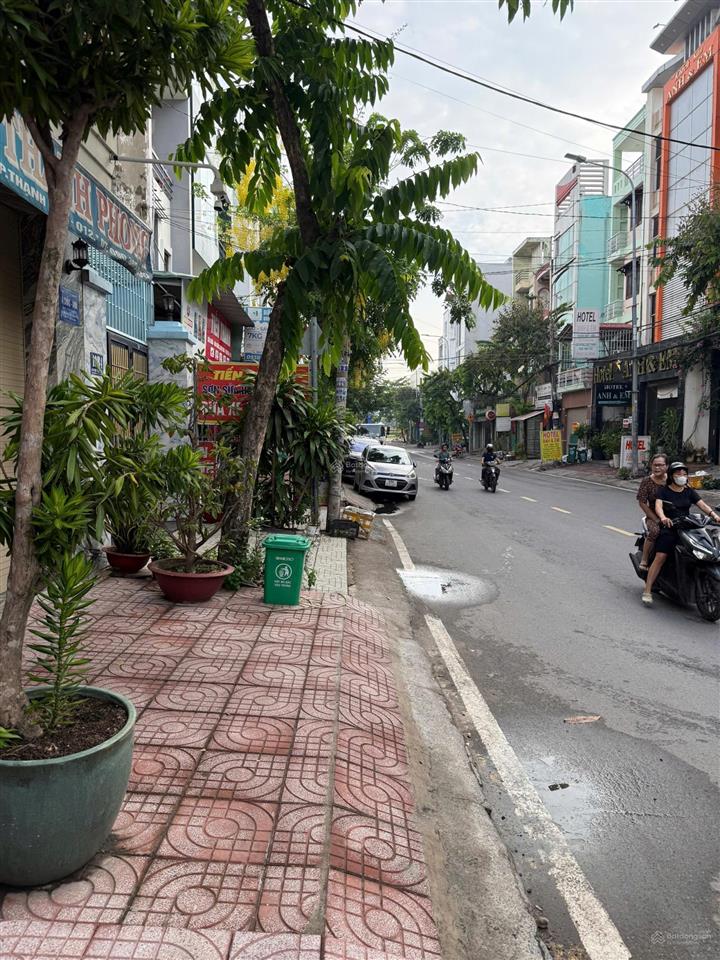 Nhà đẹp thạnh xuân ngay ngã tư ga xe hơi ngủ trong nhà